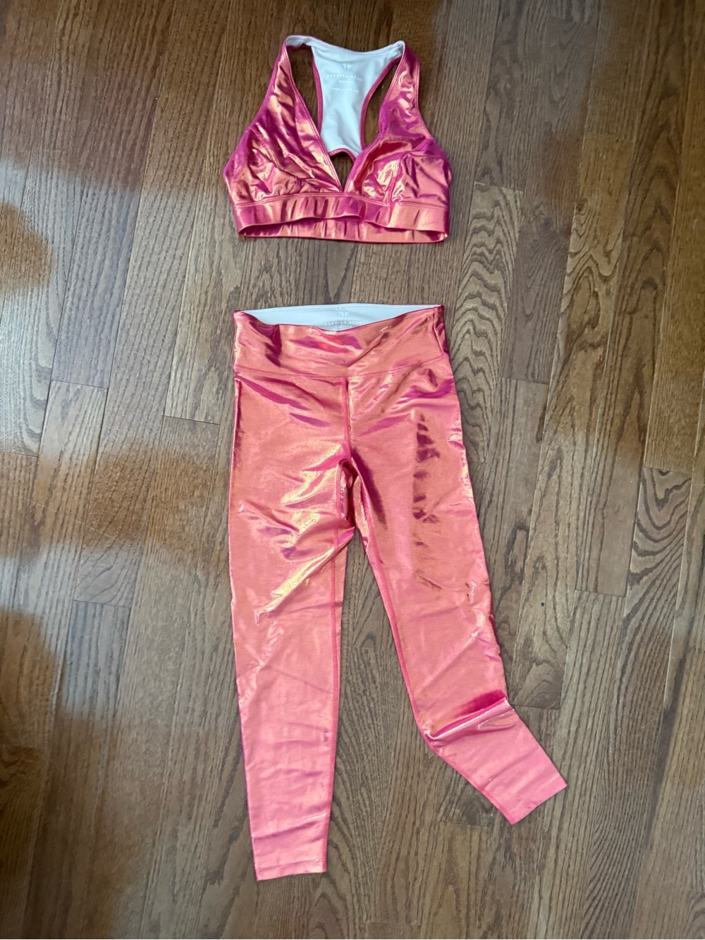 Heroine Sport Metallic Orangey Pink Sports Bra and Leggings set Medium